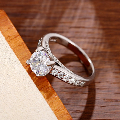Exquisite Women Romantic Wedding Ring 925 Silver Plated 4 Claw Setting 1.5 Ct Zircon Ring Couple Engagement Fine Jewelry