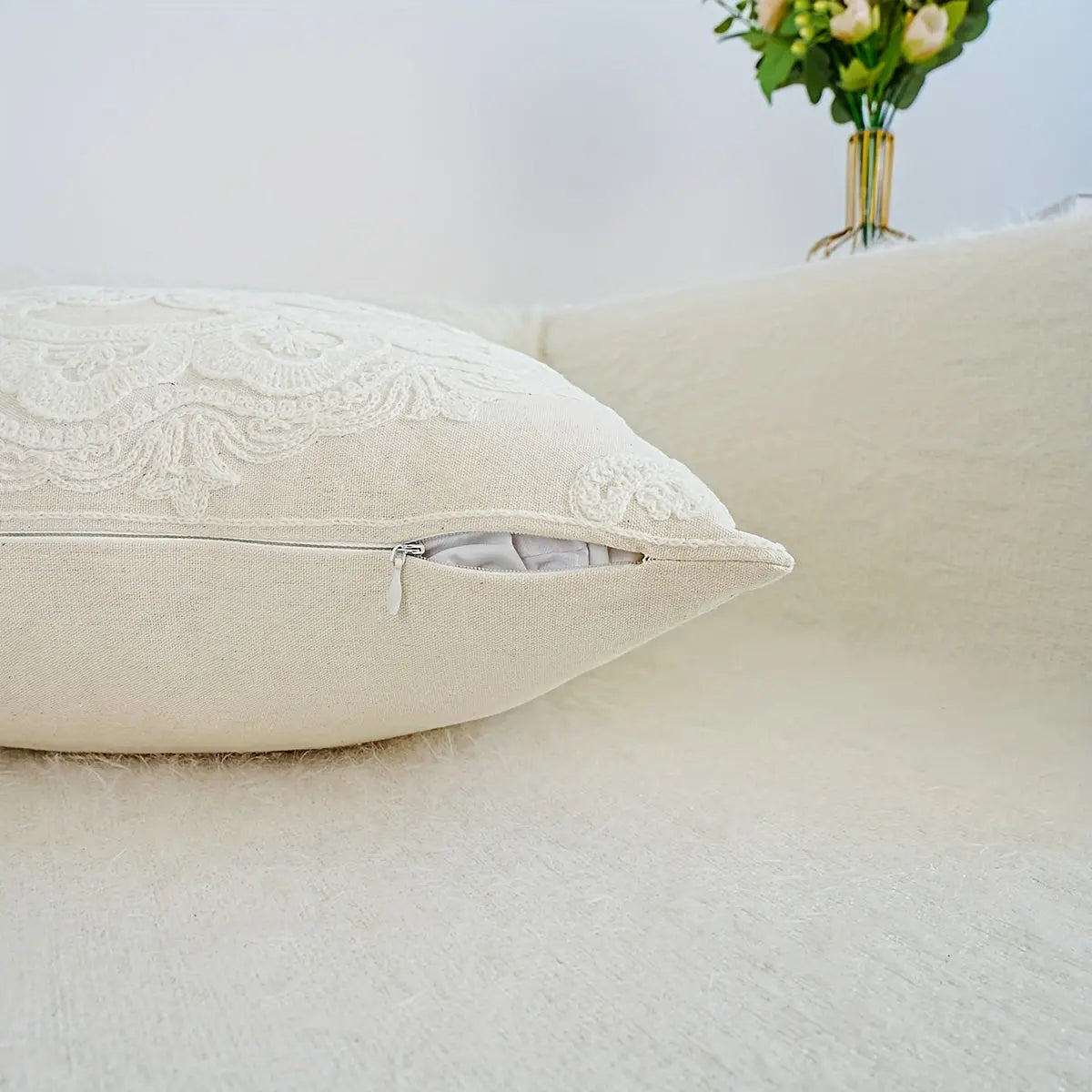 1pc Delicate Round Embroidered Pillowcase, Home Decoration, Pillow Insert Not Included Floral Traditional Zip Throw Pillow Cover dealsjust