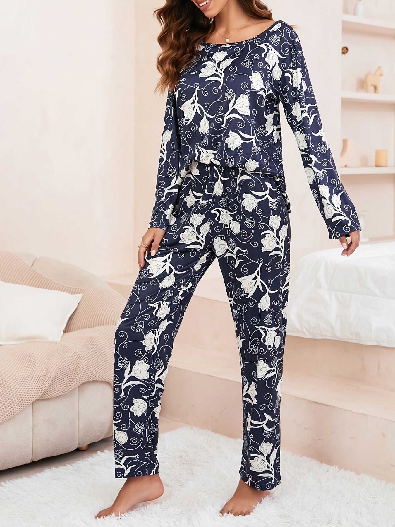 Luxurious White Rose Womens Pajama Set