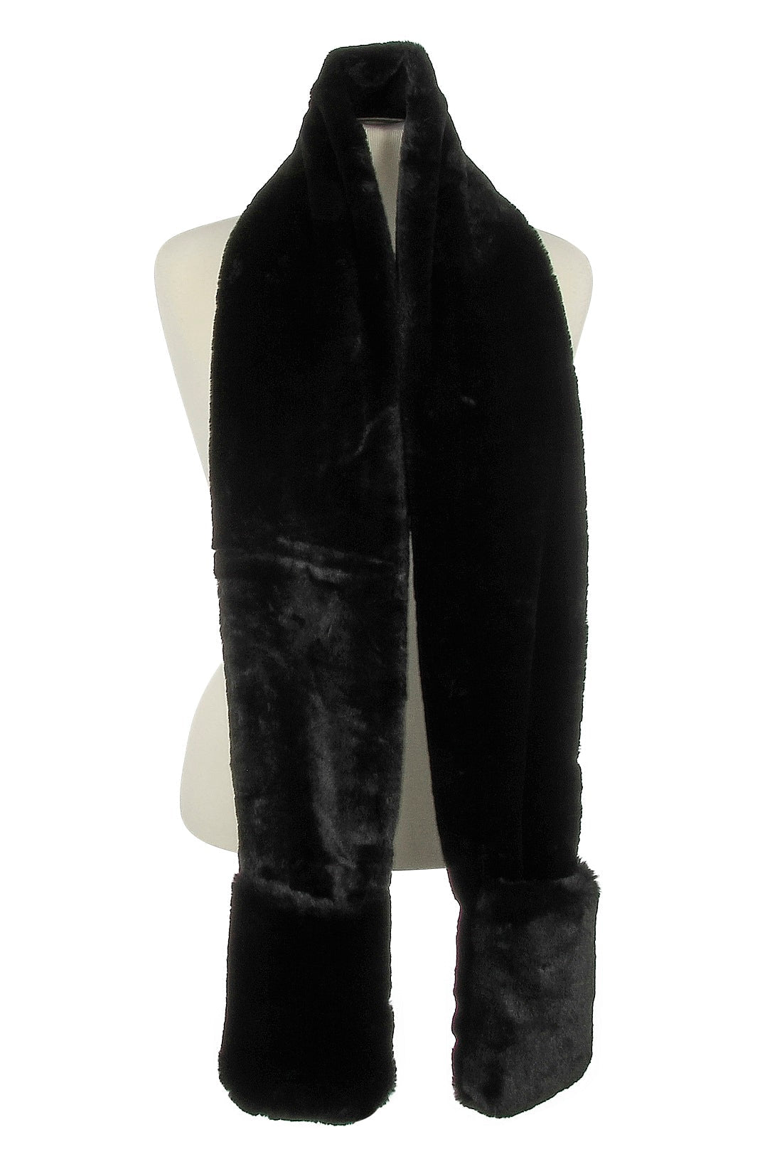 Plush Scarf with Pockets - Solid