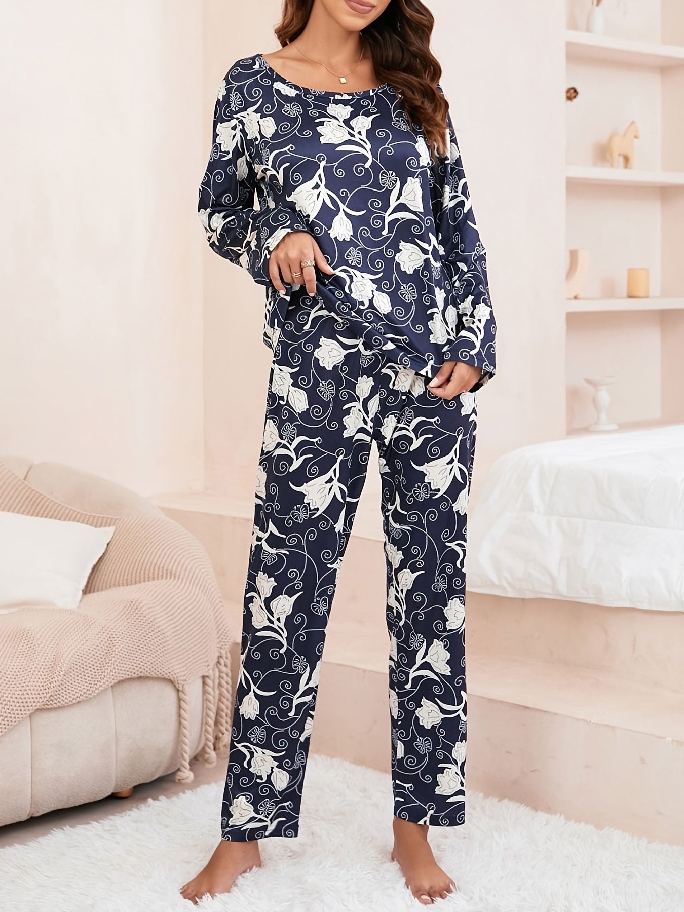 Luxurious White Rose Womens Pajama Set